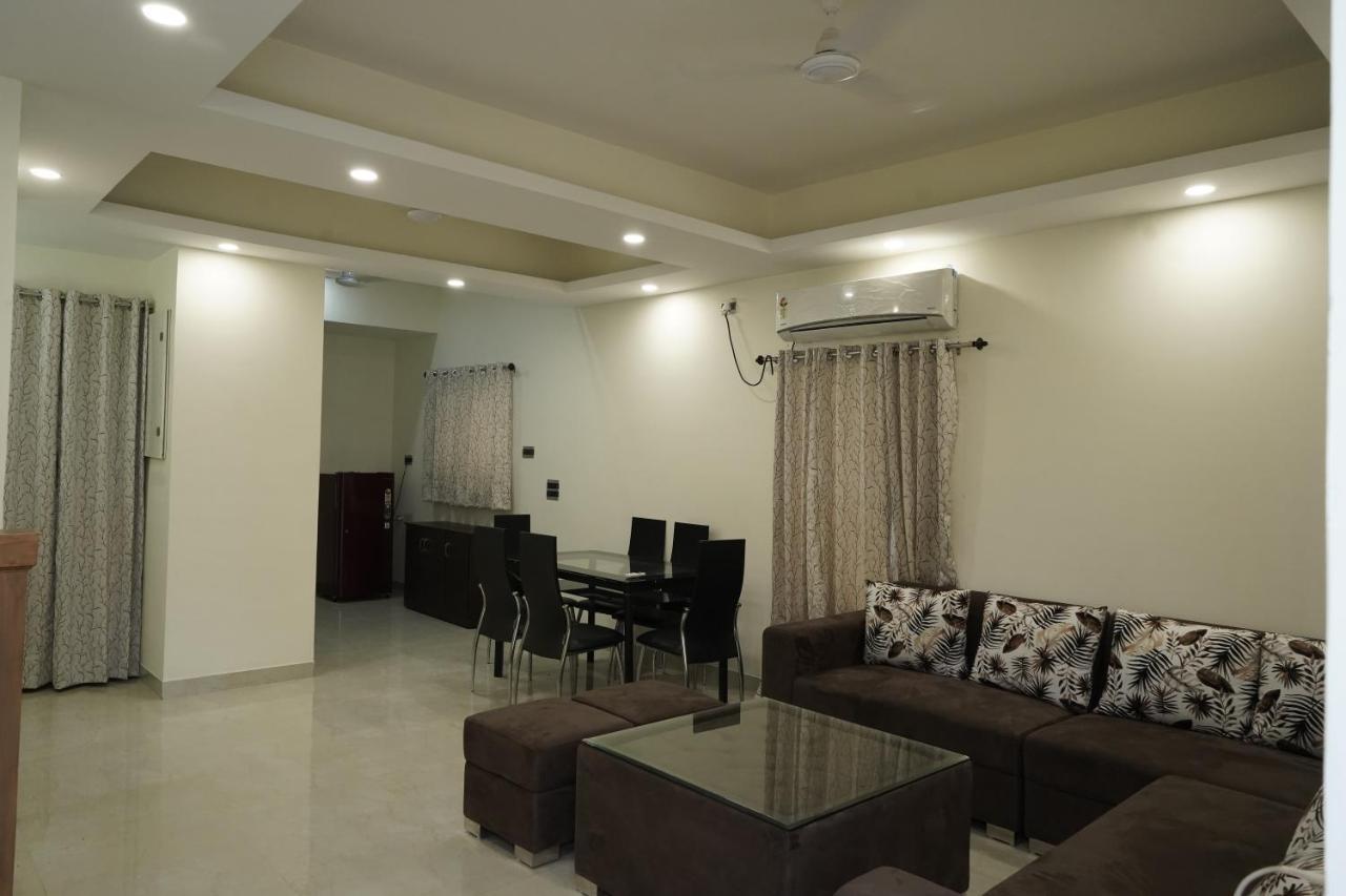 Madhav Kuteer B- 34 Vrindavan Exterior photo
